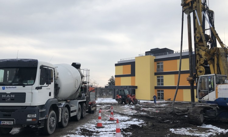 Kolejny etap budowy pijarskiej szkoły w Warszawie